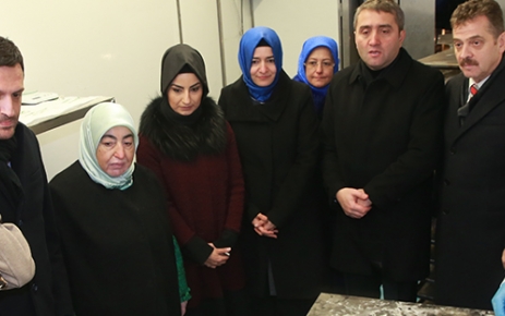 Gaziosmanpaşa Belediyesi’nin günde 10 bin ekmek üreten mobil fırını olan