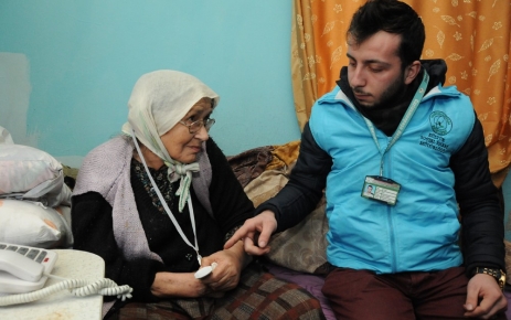 Gaziosmanpaşa Belediyesi "Akrabaya, yoksula ve yolda kalmışa hakkını ver"dedi.