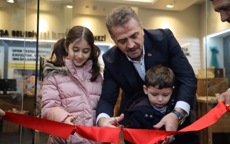 Gaziosmanpaşa Belediye Başkanı Hasan Tahsin Usta tarafından İsfanbul Alışveriş Merkezi’nde