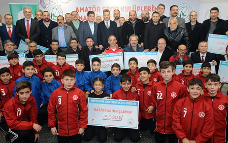Gaziosmanpaşa Belediyesi, ilçede faaliyet gösteren ve çeşitli branşlarda başarılı olan