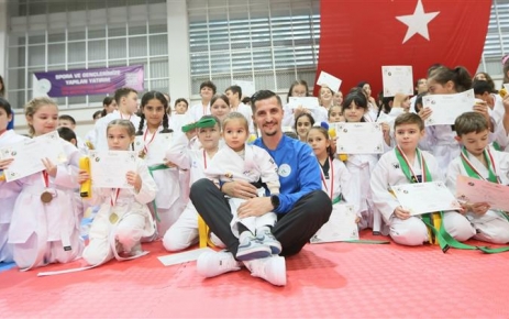 Gaziosmanpaşa Belediye Başkanı Hasan Tahsin  Usta "Gaziosmanpaşa'da her yaştan