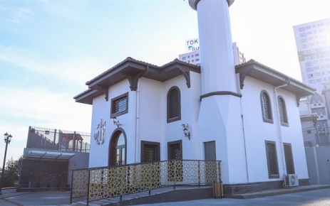 Gaziosmanpaşa Belediyesi, yapımı tamamlanan camii, okul ve kapalı spor salonunu hizmete açıyor Gaziosmanpaşa Belediyesi, manevi değerlerin buluşma noktası olan camilere de yenilerini