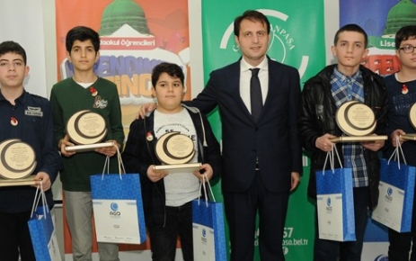 Peygamber Efendimiz Hz. Muhammed´in hayatını en iyi bilen, ahlakıyla yaşam