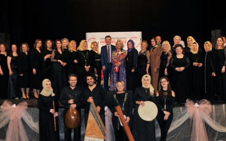 Kadın Koordinasyon Merkezi solfej sınıfı kursiyerleri, Şehir Tiyatroları Gaziosmanpaşa Sahnesinde
