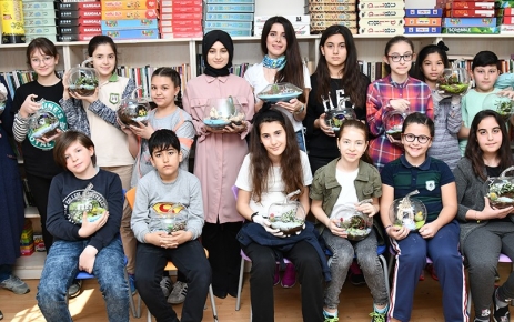 Gaziosmanpaşa Belediyesi Bilgi Evlerinde eğitim gören öğrenciler bitki yetiştirmeyi başardı.