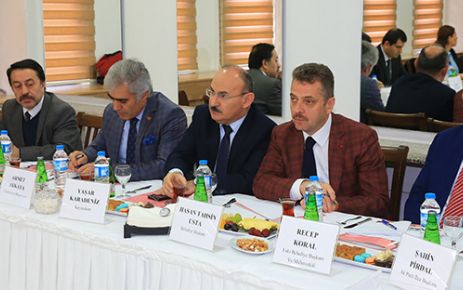 Gaziosmanpaşa’nın gelişmesine katkı sunulması amacıyla ilçenin önde gelen isimlerinin biraraya