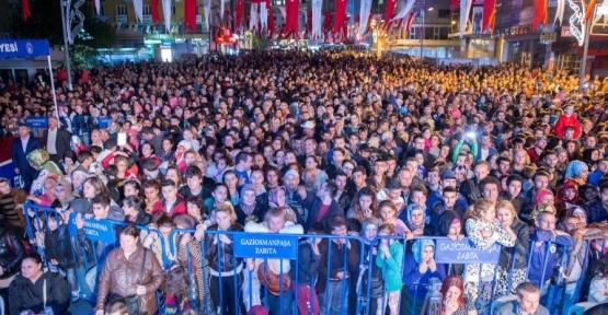 Gaziosmanpaşa Belediyesi Hıdrellez Şenlikleri konseri düzenledi.