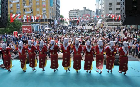 19 Mayıs Atatürk’ü Anma Gençlik ve Spor Bayramı Gazıosmanpaşa’da coşku