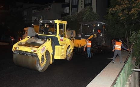 Gaziosmanpaşa Belediyesi, ilçe genelinde yol bakım, onarım ve asfaltlama çalışmalarını