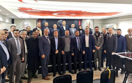 Gaziosmanpaşa İlçe Başkanı Serkan Acar, Gaziosmanpaşa MHP İlçe Başkanlığına dostluk