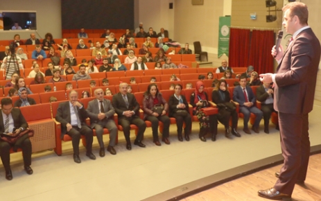 Gaziosmanpaşa Belediyesi’nin Dünya Su Günü dolayısıyla düzenlediği etkinlikte suyun önemi