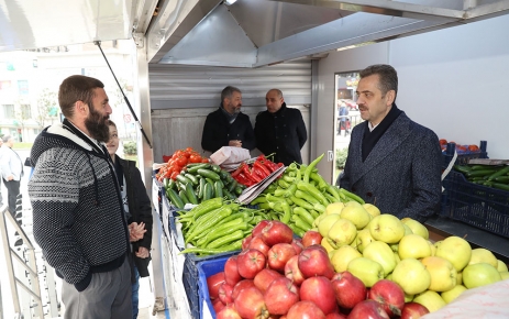 Gaziosmanpaşa Belediyesi  Meydana tanzim satış noktası kurdu. 