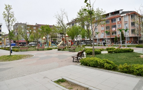 Gaziosmanpaşa Belediyesi,Güven ortamını sürdürmek için parklara güvenlik kameraları kurmayı sürdürdü.