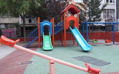 Gaziosmanpaşa Belediyesi, ilçedeki park ve yeşil alanların sayısını artırırken, mevcut