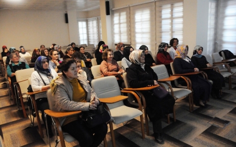 Gaziosmanpaşa Belediyesi tarafından “İnternet ve Sosyal Medya Bağımlılığı” konulu bir