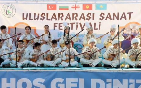 Uluslararası Sanat Festivali kapsamında Kazakistan, Kırgızistan, Bulgaristan ve Gürcistan’dan gelen