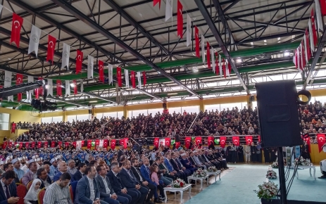 Gaziosmanpaşa Kur’an Kurslarında Kur’an’ı hıfz eden hafızlar belgelerini aldı.