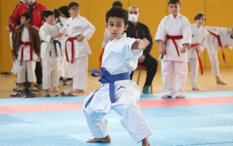 Gaziosmanpaşalı karateciler, 4 altın, 2 gümüş ve 2 bronz madalya