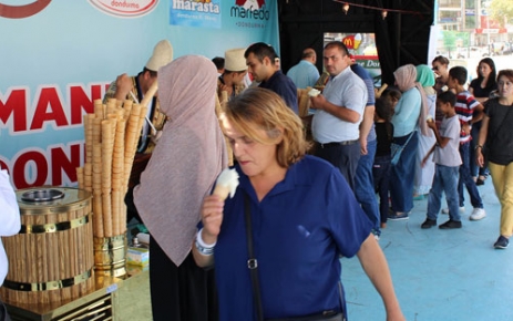 Gaziosmanpaşa Belediyesi, Kahramanmaraş Büyükşehir Belediyesi ile birlikte dondurma festivali düzenledi.