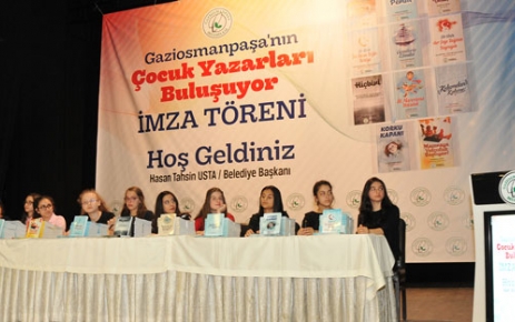 Gaziosmanpaşa Belediyesi’nin destekleriyle eserleri kitap haline gelen Çocuk Yazarlar, düzenlenen