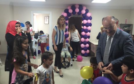 Gaziosmanpaşa'da Engelsiz Renkler Sosyal Yardımlaşma Derneği  açıldı.