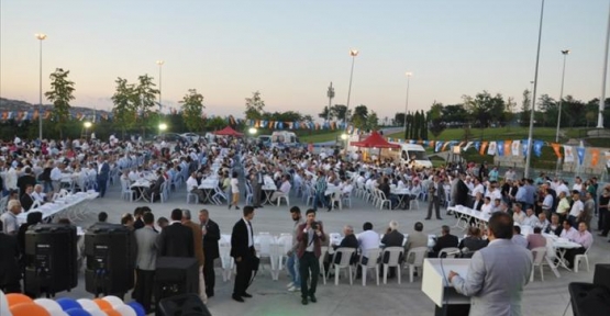 AK PARTİ Gaziosmanpaşa İlçe Başkanlığı Mevlana Gençlik Parkında STK temsilcileri
