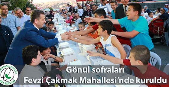 Gaziosmanpaşa Belediye Başkanı Hasan Tahsin Usta,herkesi gönül sofrasına davet etti.
