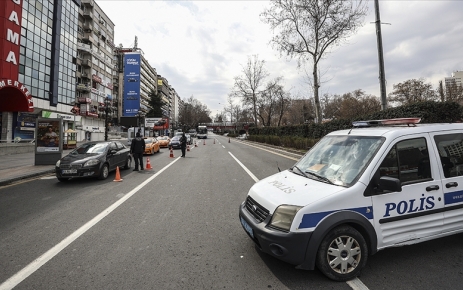 İçişleri Bakanlığı, hafta sonu uygulanacak sokağa çıkma kısıtlamasına ilişkin hususları