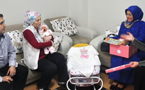 Gaziosmanpaşa Belediyesi’nin ‘Hoş Geldin Bebek Seti Hediyesi’ hizmeti başladı.