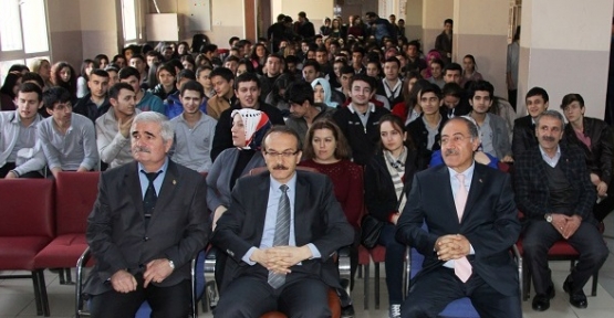 Gaziosmanpaşa Kaymakamı Seddar Yavuz idealist meslek sahiplerinin başarılı olduğunu bildirdi.