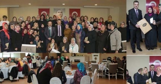 
Gaziosmanpaşa AK Parti İlçe Başkanlığı Kadın Kolları  toplandı.