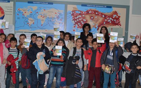 İlçedeki okullarda çevresel farkındalık ve eğitim çalışmaları düzenleyen Gaziosmanpaşa Belediyesi