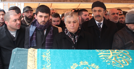 Baba Recep oğul İzzet Kansız  Coşkulu kalabalığın kıldığı cenaze