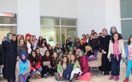 Gaziosmanpaşa "Dumlupınar Orta Okulu" Öğrenci ve öğretmenleri  kar tatilini