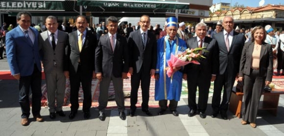 Uşak Valisi Seddar Yavuz,ahilik haftası törenin de ”Milletçe kardeş olalım