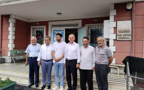 Kaymakam İskender Yönden Mevlana’da Gaziosmanpaşa Kaymakamı İskender Yönden, eğitim ve öğretim yılı başlamadan mahallelerde