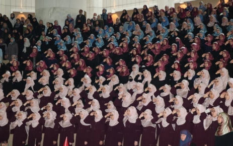 Konya’da 254 kız öğrenci Hafızlık İcazet Belgesi aldı Konya'daki okullarda Kur'an hafızlığını tamamlayan 254 kız öğrenci için "Hafızlık