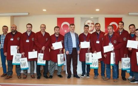 Gaziosmanpaşa Belediye Başkanı Hasan Tahsin Usta,kurban kesimi yapacak kasap adaylarına