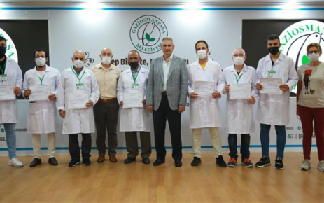 Gaziosmanpaşa'da Kurban Bayramı'nda kesim yapacak kasaplar için eğitim kursu düzenlendi.
