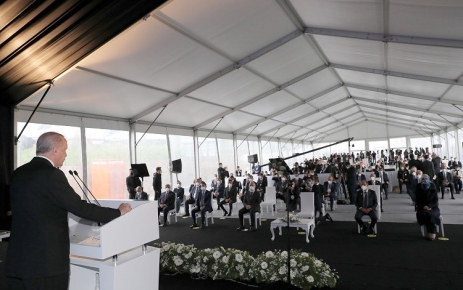 Cumhurbaşkanı Erdoğan, "Yakında ilk köprüsünün temelini atarak fiilen hayata geçirmeye