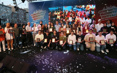 Gaziosmanpaşa’da lise son sınıflar için düzenlenen “Mezuniyet Festivali” 5 bin