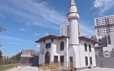 Mehmet Zahid Kotku Cami İbadete Açılıyor Karayolları Mahallesi Kentsel Dönüşüm Projesi kapsamında yapımı tamamlanan Mehmet Zahid