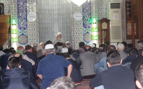 Şafak Okulları Yönetim Kurulu Başkanı İsmail Şatıroğlu ve kardeşleri, babaları