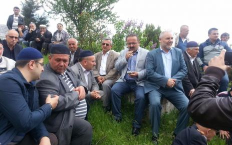 AK Parti Gaziosmanpaşa İlçe Başkanı Şahin Pirdal ve partililer, Yenimahalle