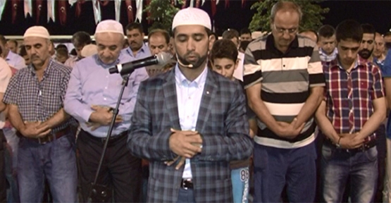 Gaziosmanpaşalılar Kadir Gecesini  Mevlana'da birlik ve beraberlik içerisinde ibadet