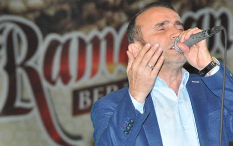 Gaziosmanpaşa Belediyesi Ramazan Etkinlikleri kapsamında sanatçı Ömer Karaoğlu verdiği konserle