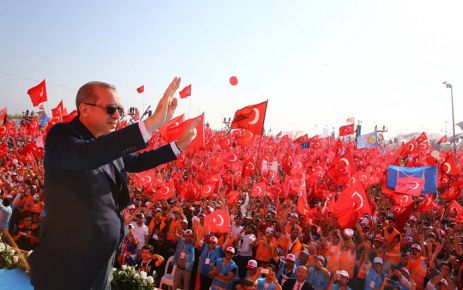 Cumhurbaşkanı Erdoğan, “Bugün burada, Yenikapı Meydanı’nda Cumhurbaşkanıyla, Başbakanıyla, Genelkurmay Başkanıyla,