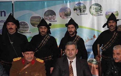 İstanbul Milletvekili Hasan Turan "Afyonkarahisar’daki Giresunlular Şehitliği’mizin çevre düzenlemesi yaptık"dedi.
