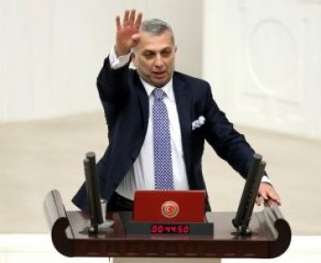 AK Parti İstanbul Milletvekili Metin Külünk, terörist olduğu belirlenen şahısların