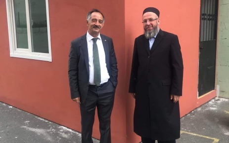 Gaziosmanpaşa Mevlana Mahalle Muhtarı Zeki Eşgünoğlu, okullar bölgesine mescit yaptırdı.